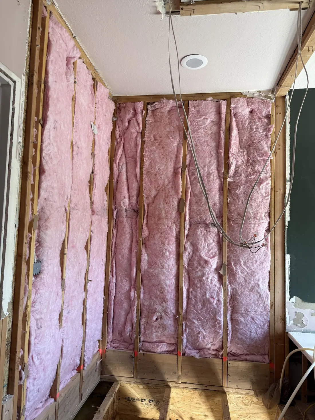 Fiberglass Insulation, job photo 2 of 12